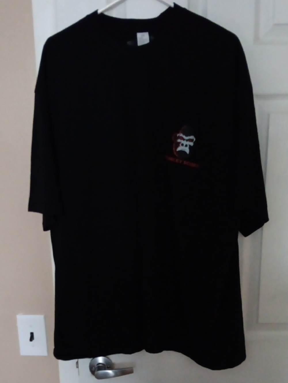 Black Short-Sleeve Crewneck T-Shirt with Small Front Graphic